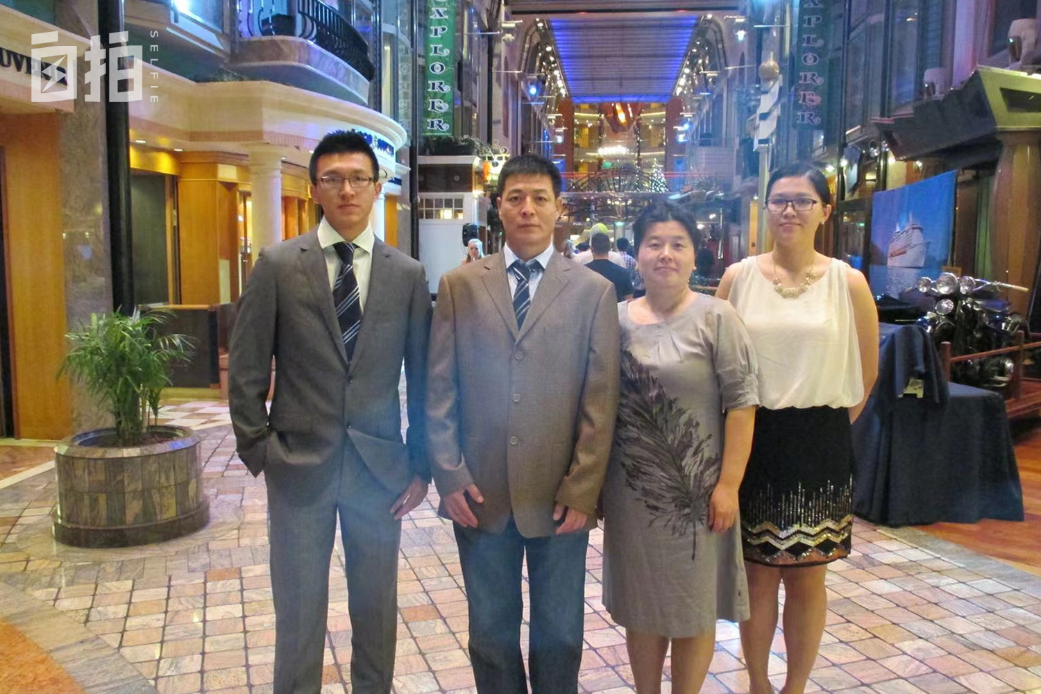 农民买彩票中1000万八个月花光,回到20年前买彩票中1200万