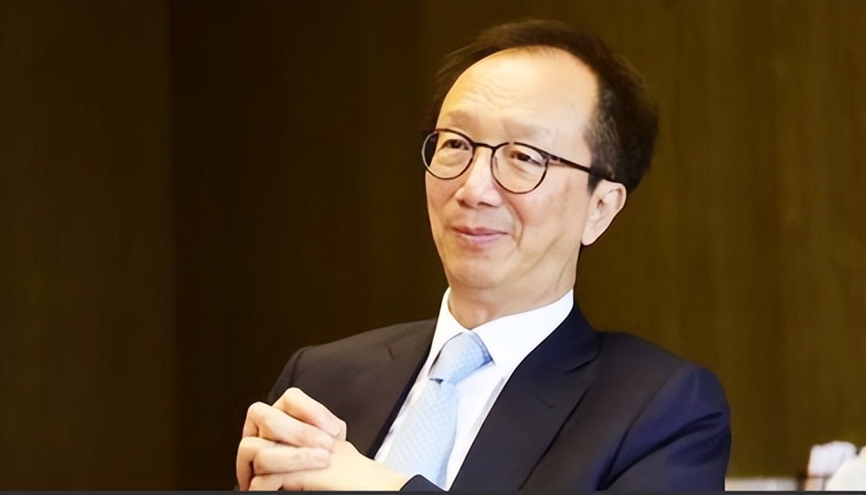 梁锦松娶小26岁伏明霞,梁锦松娶伏明霞时年龄