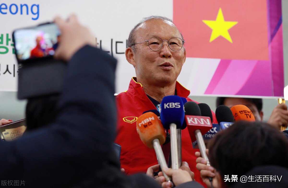 张玉宁鼓舞士气,张玉宁是中国足球的希望