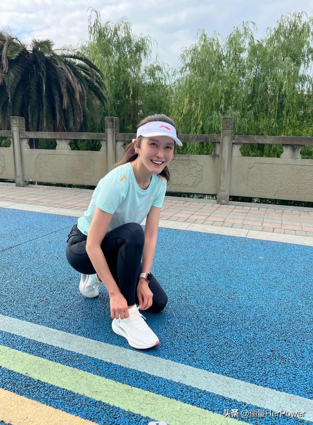 怎么买跑鞋适合自己的,怎么给自己挑一双合适的跑步鞋