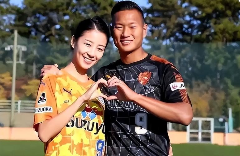 世界杯郑大世感动瞬间,郑大世一哭成名