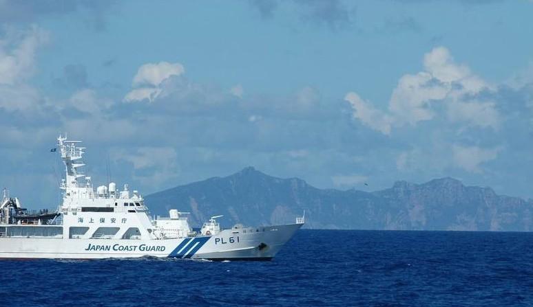 中方宣示*鱼岛钓**主权!日本24小时发射57吨*药弹**,解放军随时备战