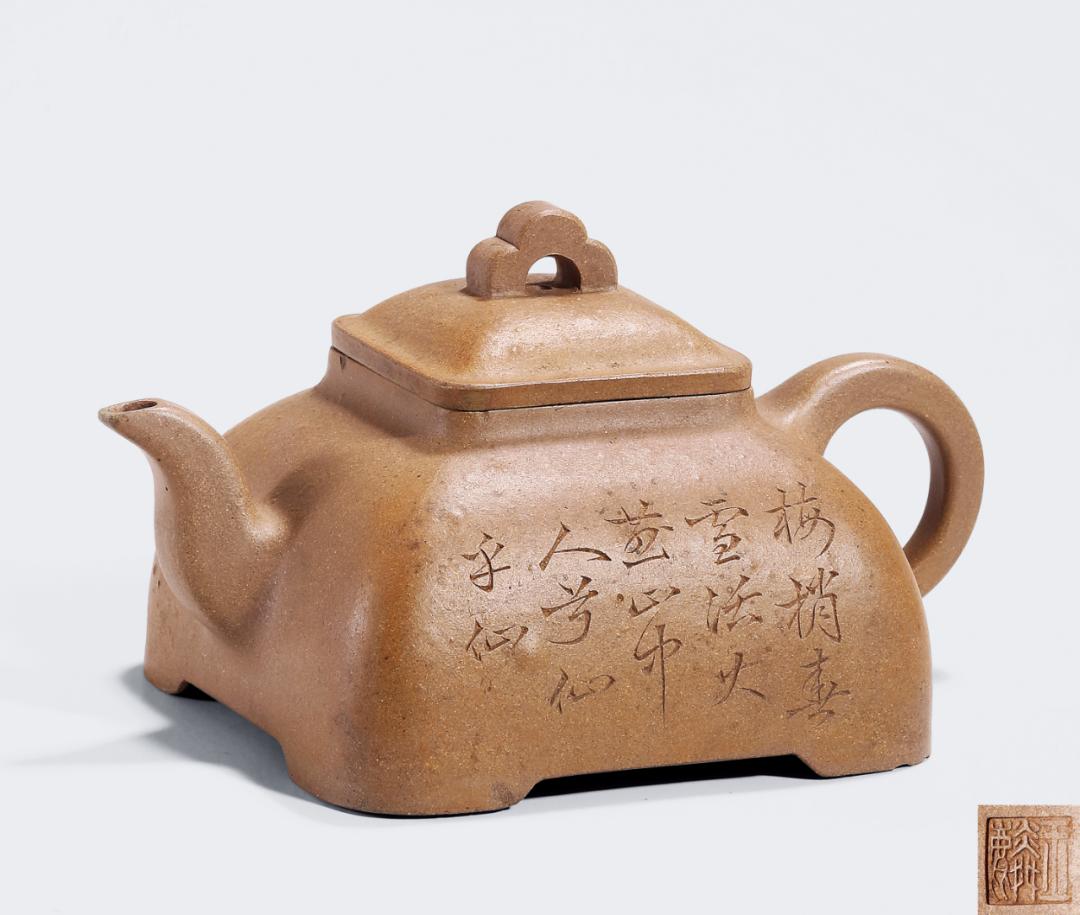 乾隆真品大紫砂壶拍卖价格多少,康熙御制紫砂壶拍卖多少钱一枚呢