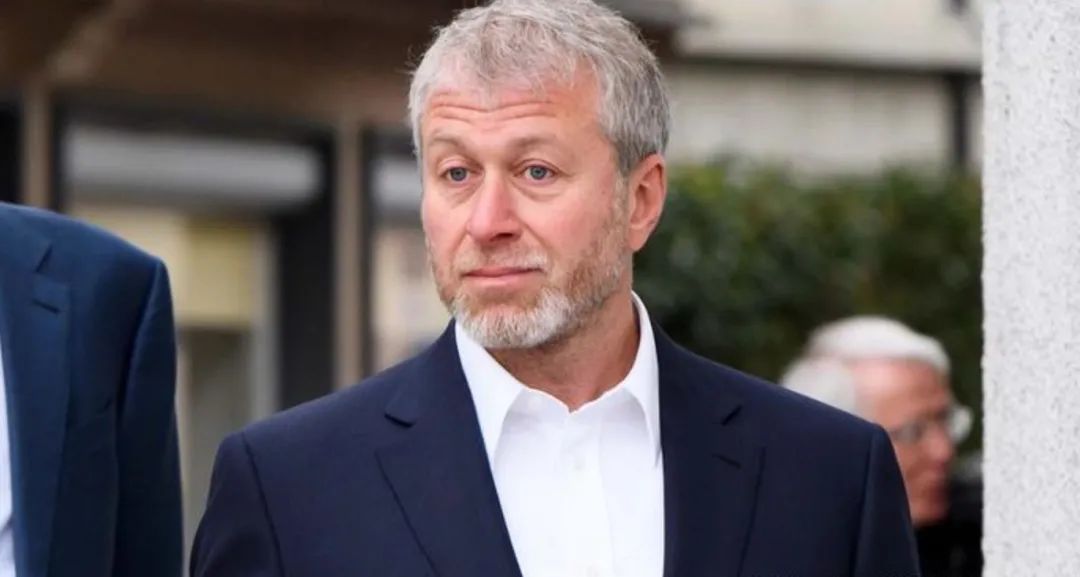 花五亿买了私人飞机后，名人都用它干什么了？