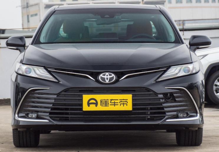 迈腾的双离合和凯美瑞的8at哪个好,凯美瑞2.0豪华版是湿式双离合吗