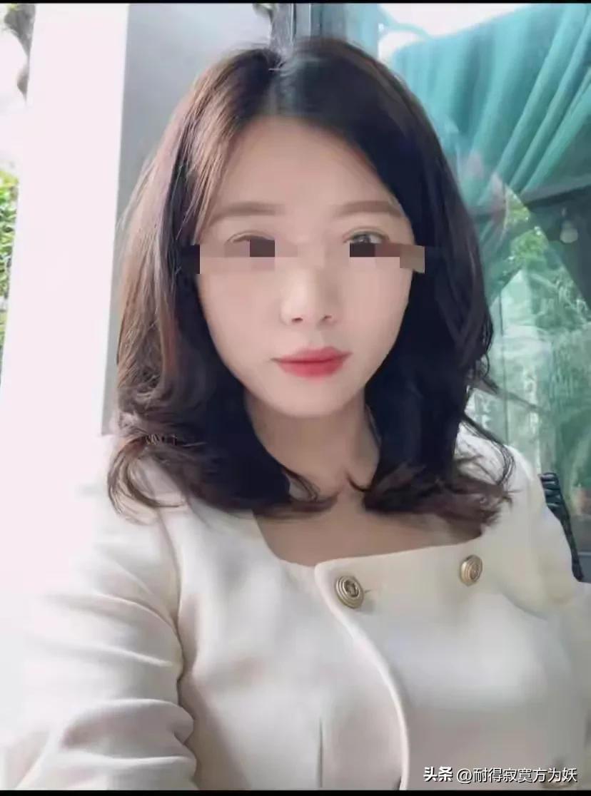 聊天记录不堪入目！局长与经理聊天曝光，权色交易，还是爱情？