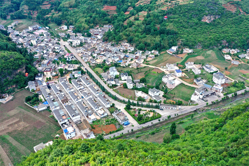 精雕细琢“绣”出美丽家园新画卷——富源县竹园镇创建国家卫生乡镇工作纪实