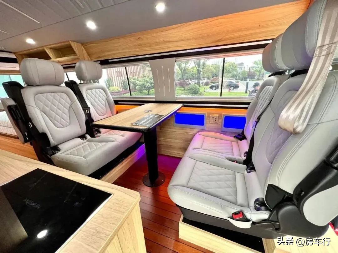 四驱依维柯房车2045自动挡,依维柯2045高顶加长版房车