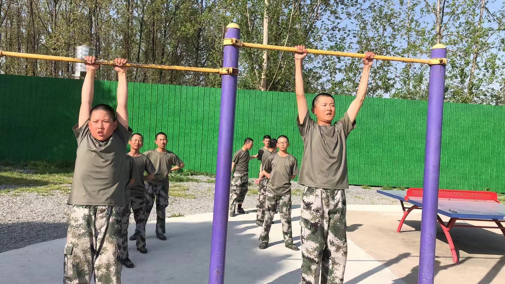 初中家长引导孩子正确对待早恋,发现孩子早恋教育孩子好好学习