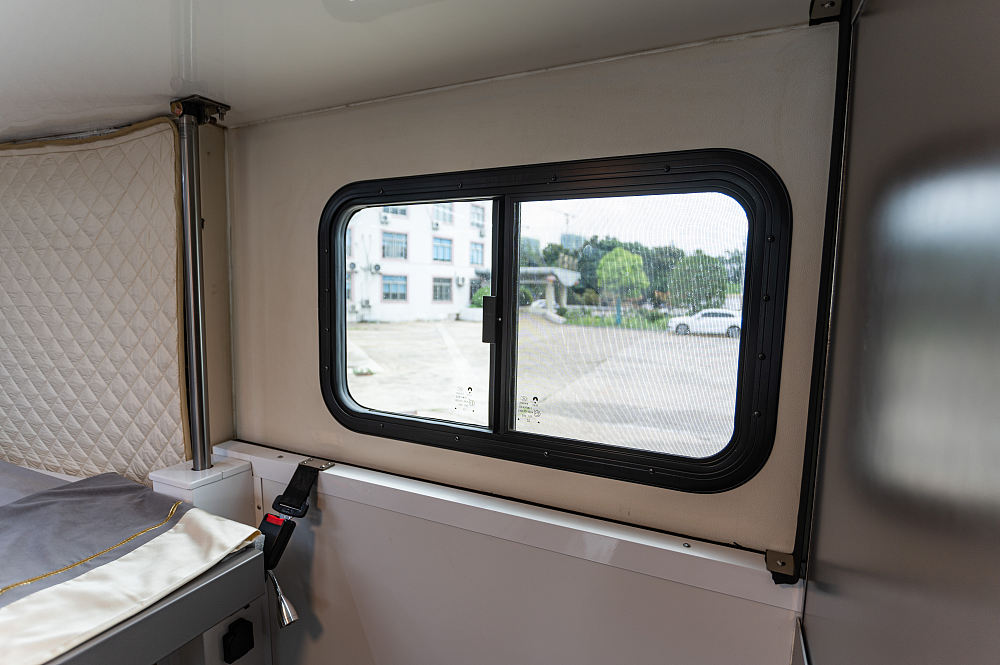 五十铃四驱轻卡房车最新,五十铃四驱柴油版单排硬顶房车