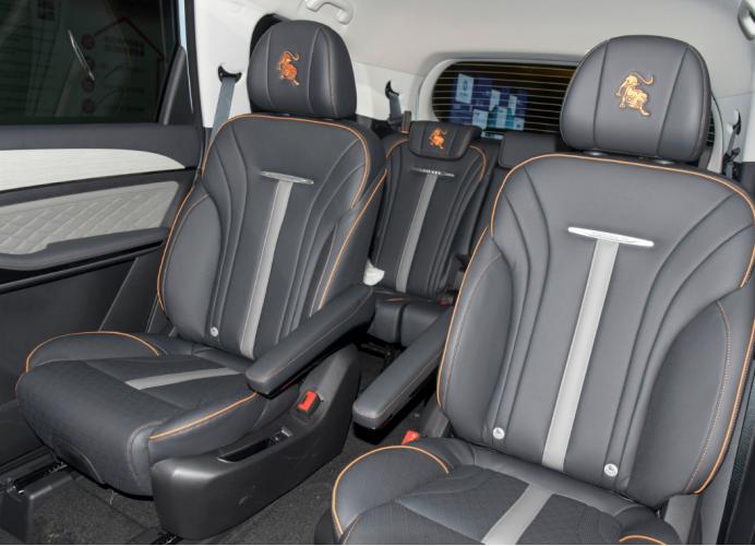 七座家用mpv游艇,风行mpv12款