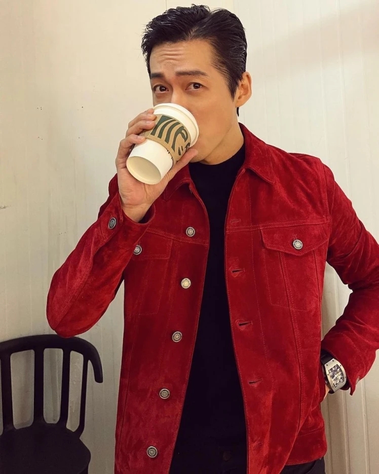 黑色太阳南宫珉戴的手表,南宫珉戴的手表