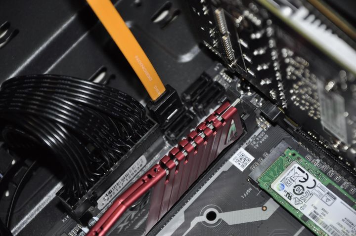 如何简单组装一台电脑,diy笔记本电脑组装