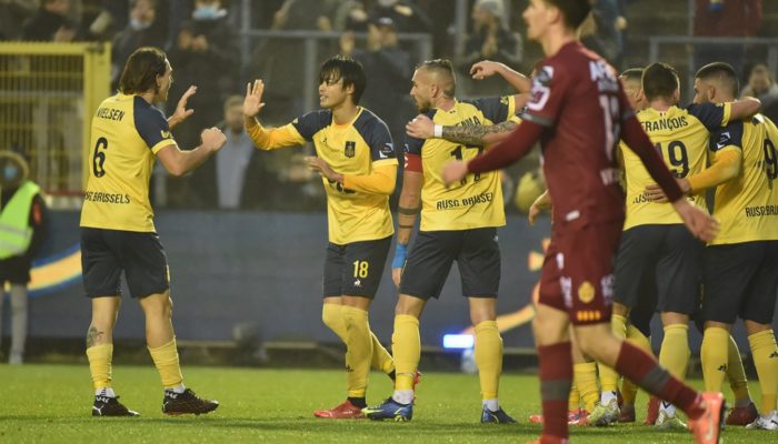 他其貌不扬，是“豆包姐”同胞，本赛季28岁的他要带队拿比甲冠军