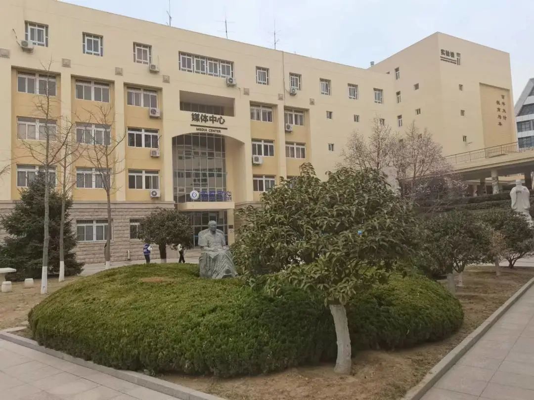 青岛二中开放日哪天,青岛二中开放式教学