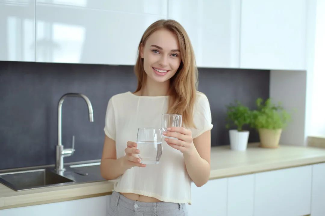 教你4个放松方法，轻松缓解腿胀、脚跟疼！