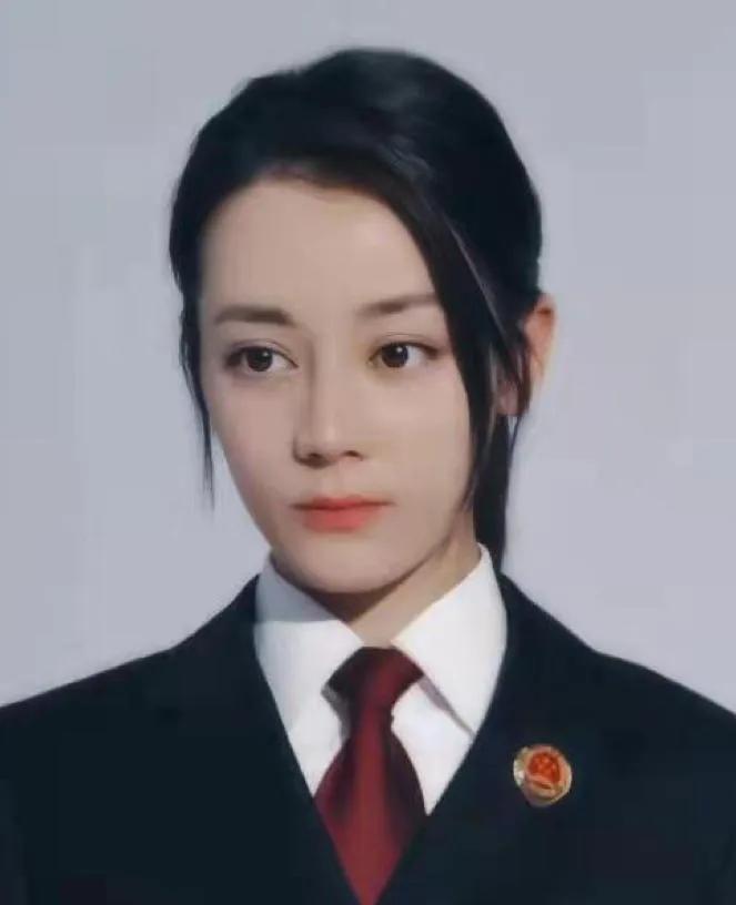 迪丽热巴公诉演技,迪丽热巴化身检察官