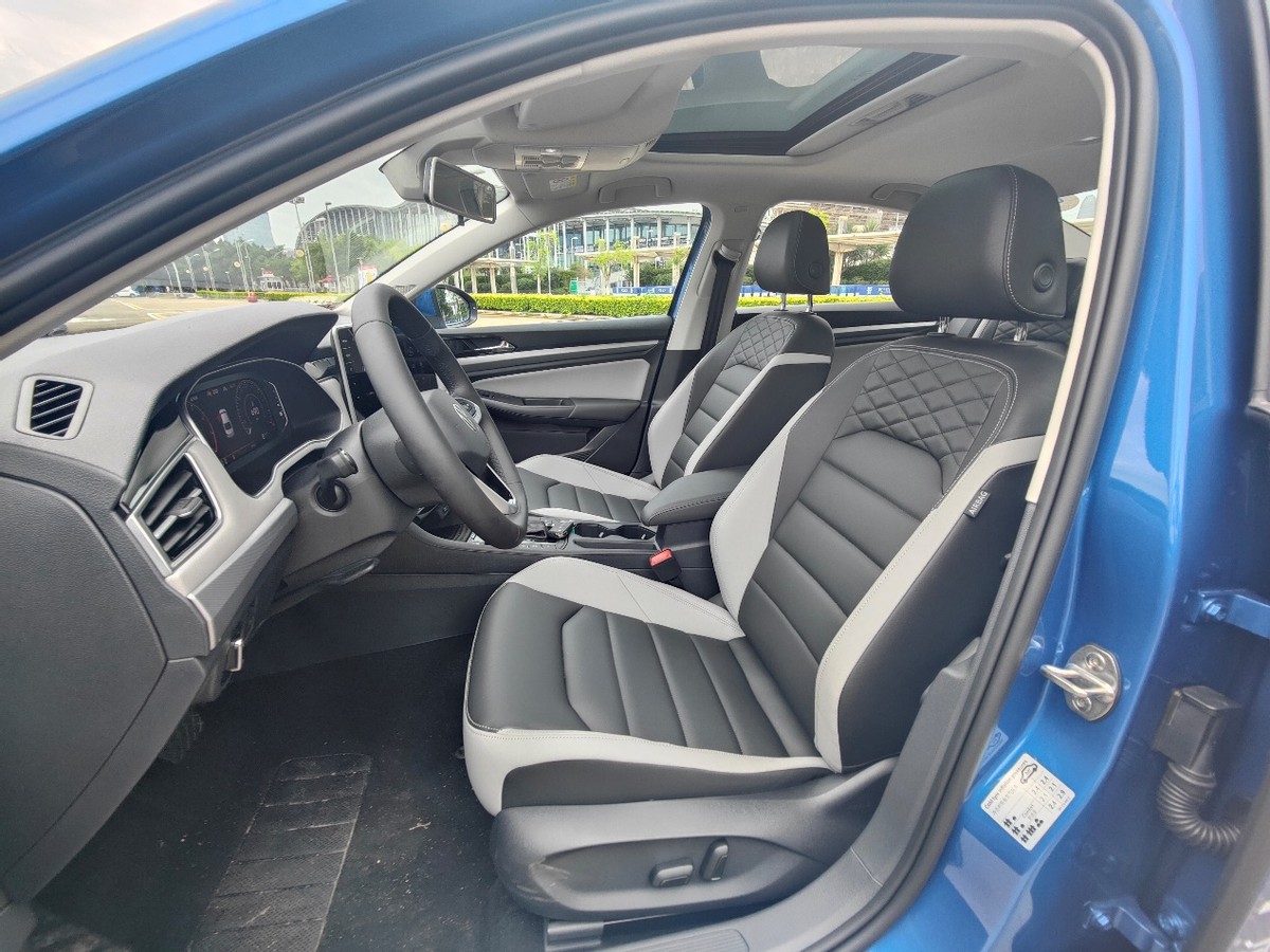 新款宝来顶配测评,全新宝来2022款油耗怎么样