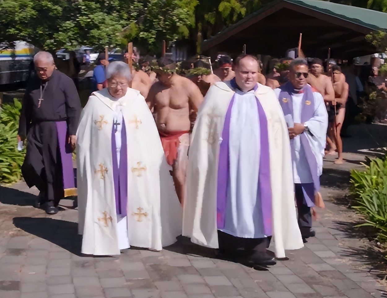 殡仪馆工作人员的日常看完,讲述殡仪馆工作