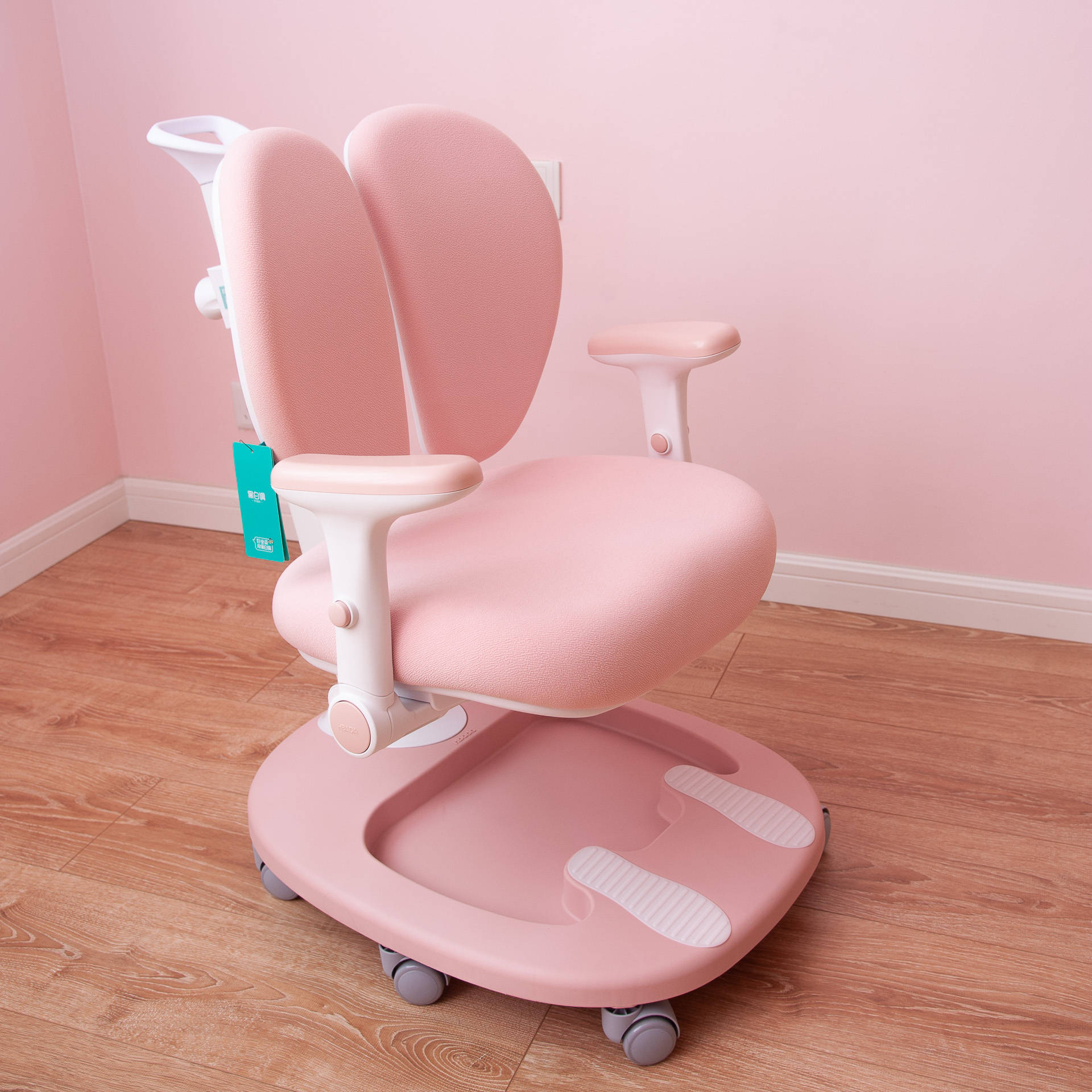 黑白调儿童桌椅——星空号评测帮助孩子养成良好坐姿习惯