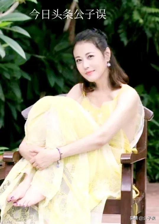 周海媚早年跟吕良伟结过一次婚,周海媚吕良伟道别视频