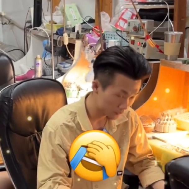 冰胶飘花镯  @DOU+小助手