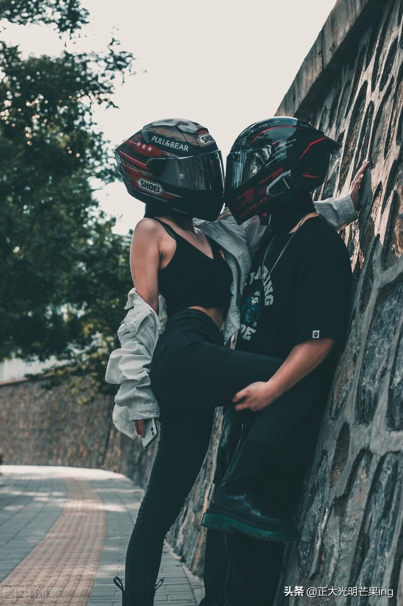 结婚了前男友还联系我是什么心理,结婚了前男友还联系