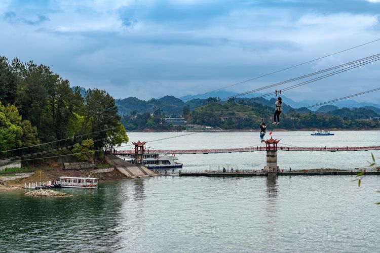 烟雨千岛湖美景,千岛湖烟雨朦胧美如画
