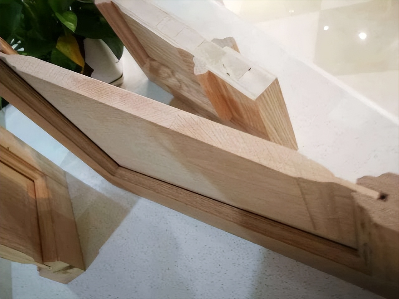 新房装修室内木门到底怎么选呢,买卧室木门怎么选价格质量