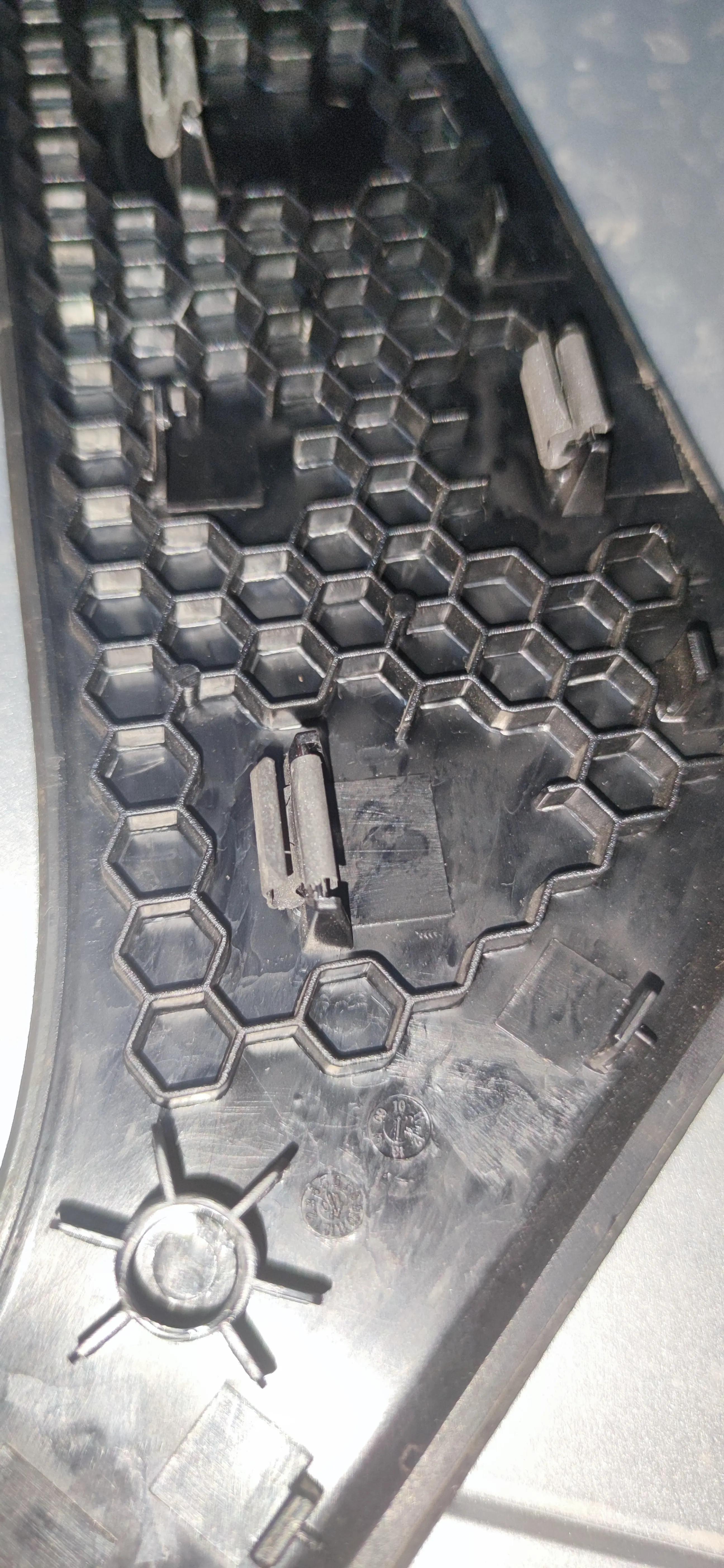 高尔夫6更换机盖拉手底座,高尔夫6更换方向盘气囊盖