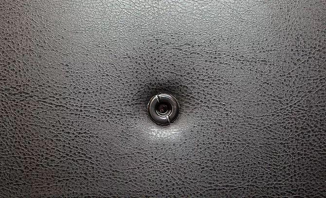 央视曝光偷拍设备拍摄产业链,监控设备泛滥带来偷拍案例