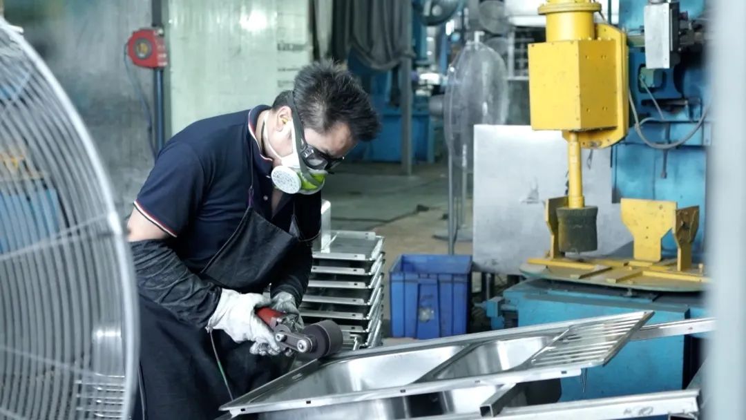 年产10000000套！金湾本土品牌，真·龙头企业！