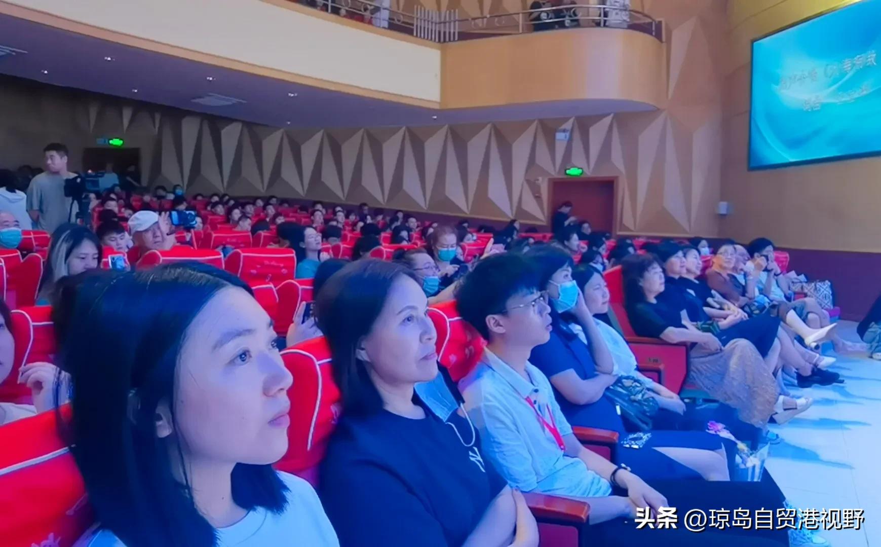 南海音乐学院合唱团汇报演出,海经院南海音乐学院合唱团