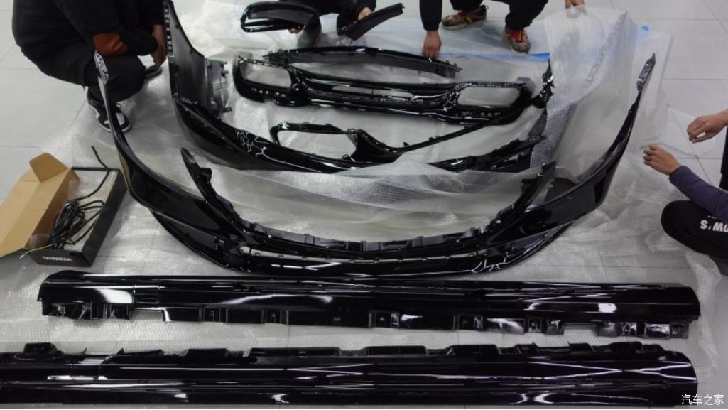 奔驰amggt63s升级先行版包围,奔驰amgc63改装外观