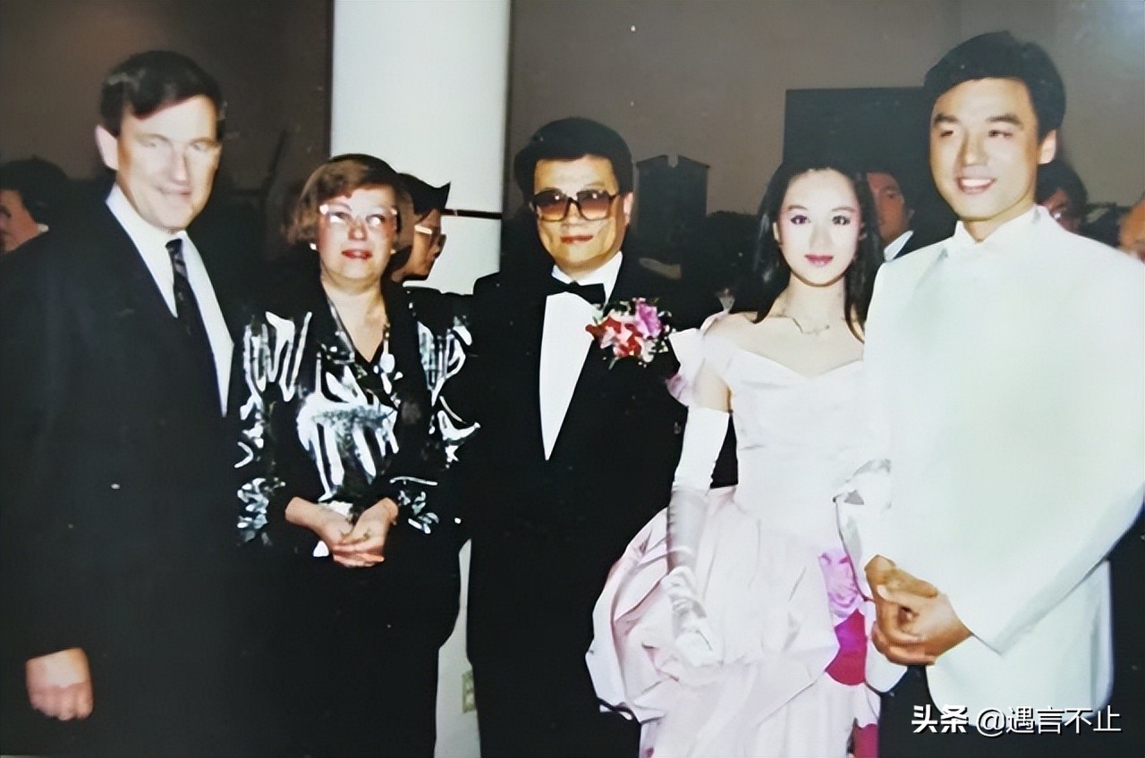 因拜物引前夫嫌弃，矢志不渝“买买买”的她，杀出了一条玫瑰路