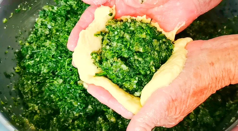 藏在草丛里的“护肝冠军”，很多人拿它当草，做成菜团子，特好吃