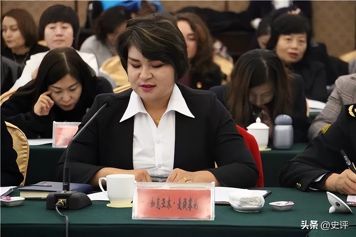 库尔班骑毛驴去看毛主席，临终要求后代参军报国，重孙女完成遗愿