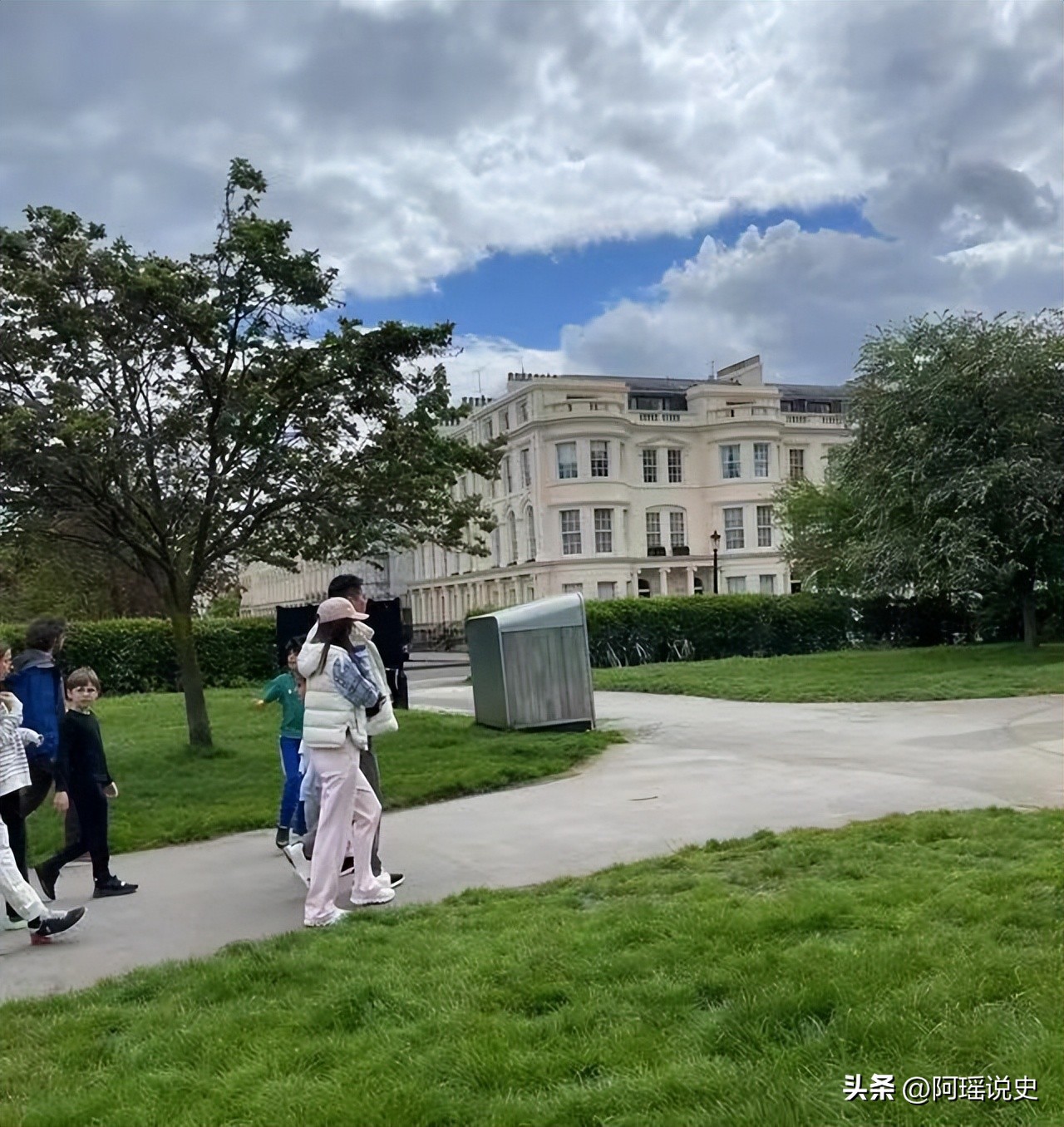 刘强东章泽天瑞士打货论坛,章泽天和刘强东首次同框