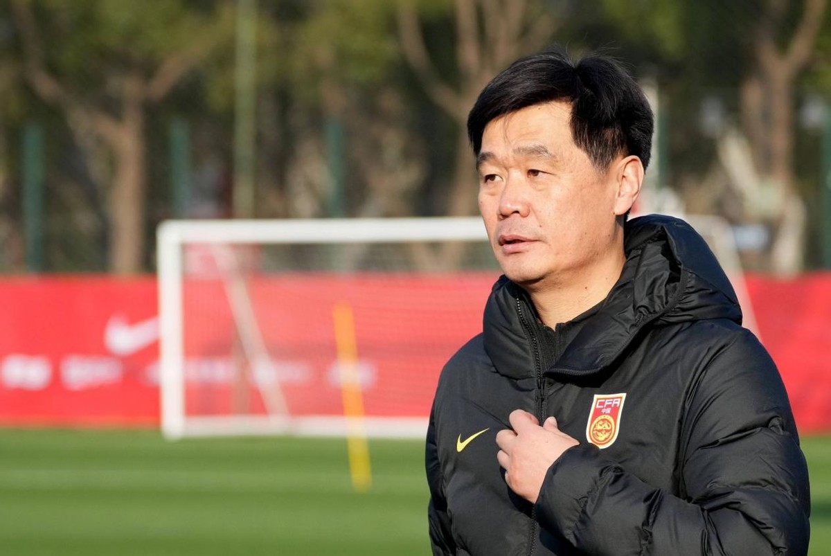 卸任国足主帅后李霄鹏首度出山,李霄鹏或任国足主帅