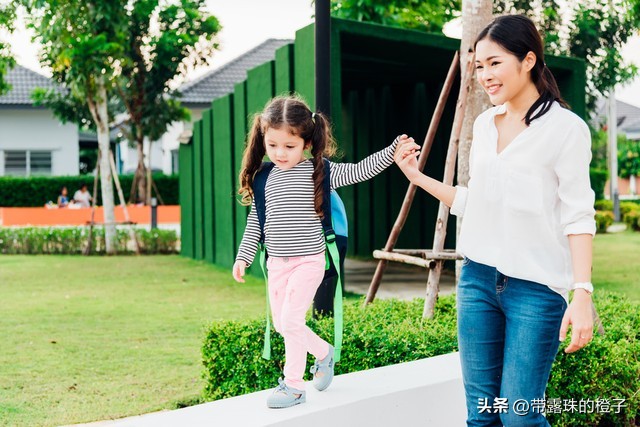 养娃一个月要花多少钱 (养娃这一年我到底花了多少钱)