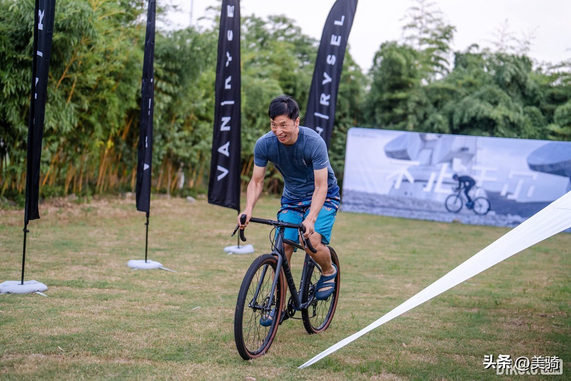 迪卡侬新款公路车发布会,迪卡侬公路车测评