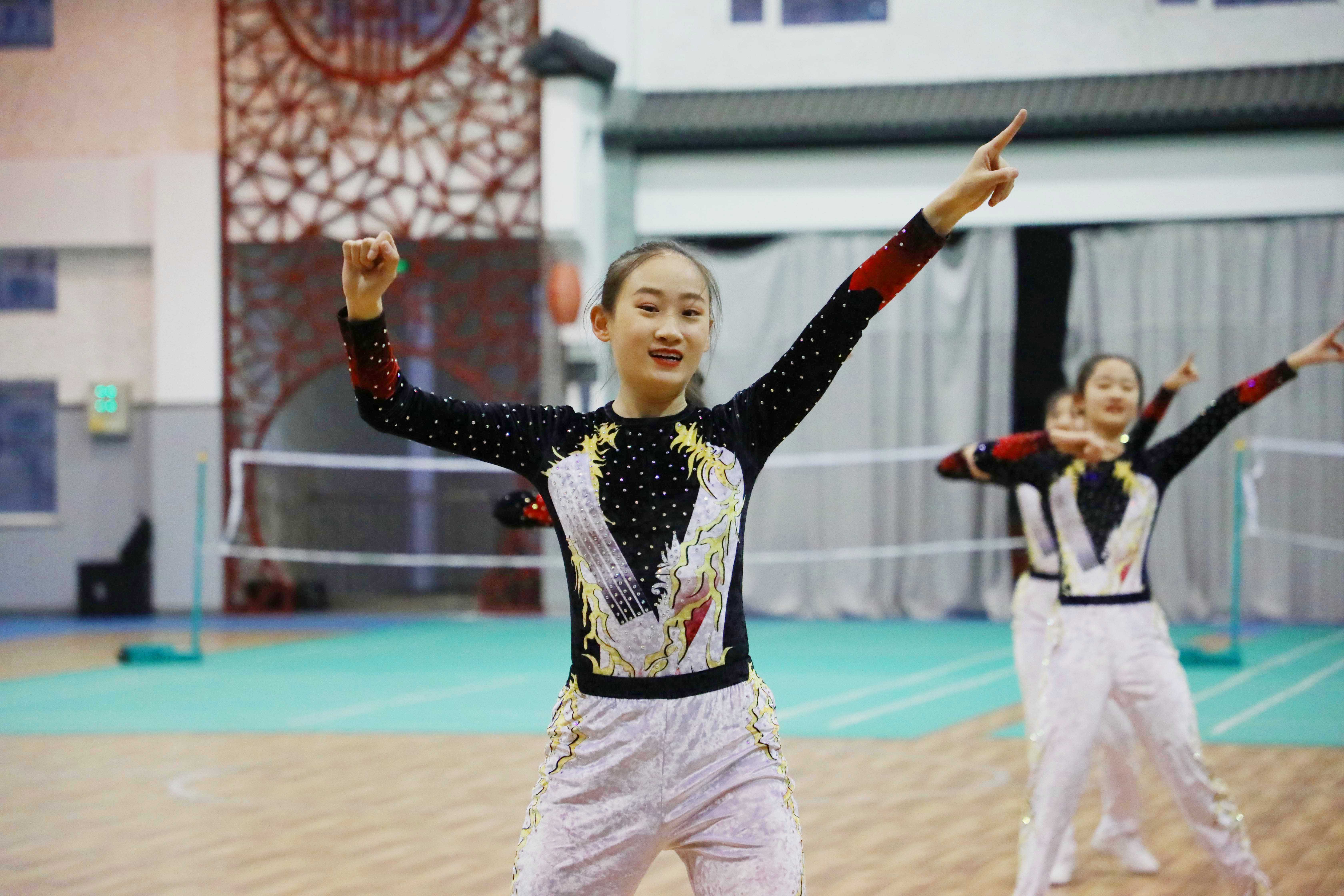 啦啦操简单嗨爆,啦啦操超燃开场