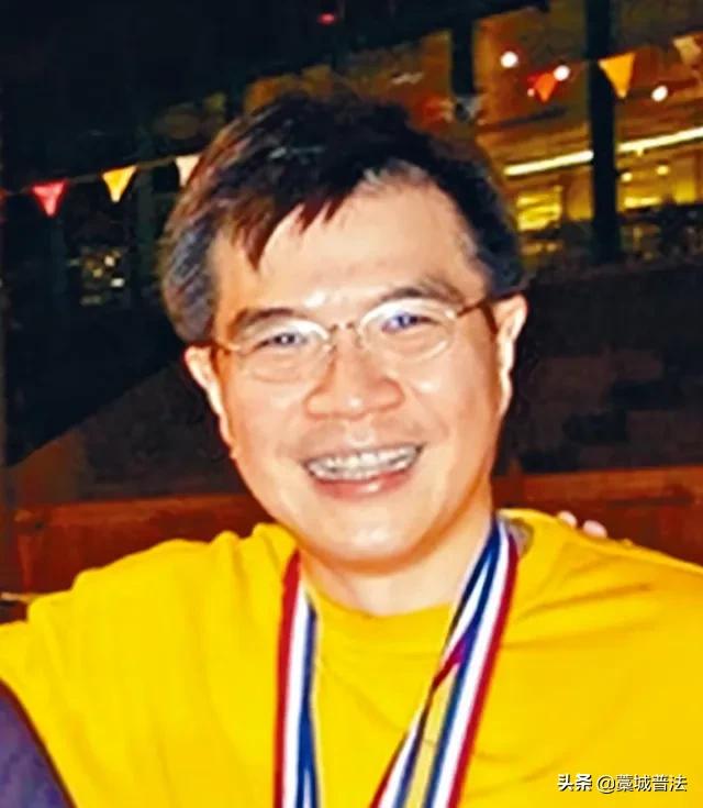 香港教授车内放两个瑜伽球,香港教授在车里放瑜伽球