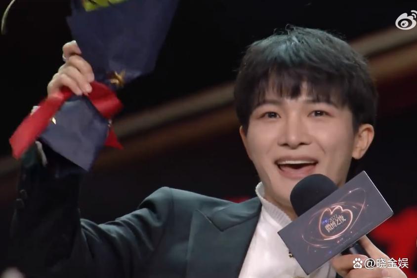 周深最新的晚会高光时刻,周深2023年官宣了哪些新节目