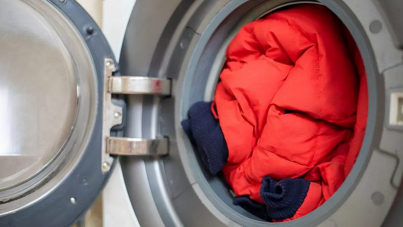 洗衣机爆炸炸出石头,洗衣机爆炸飞出巨石