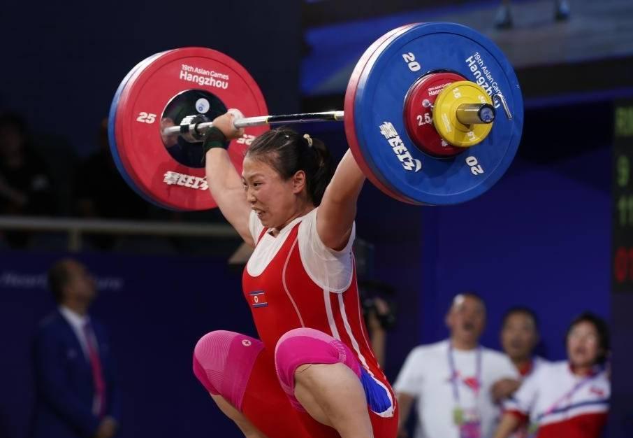 中国举重队展现统治力,中国举重队为中国拿下第二金