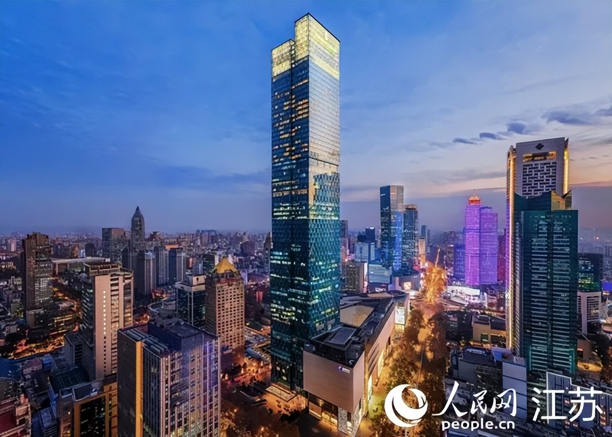 观察｜首店风靡南京，“流量”如何变“留量”？