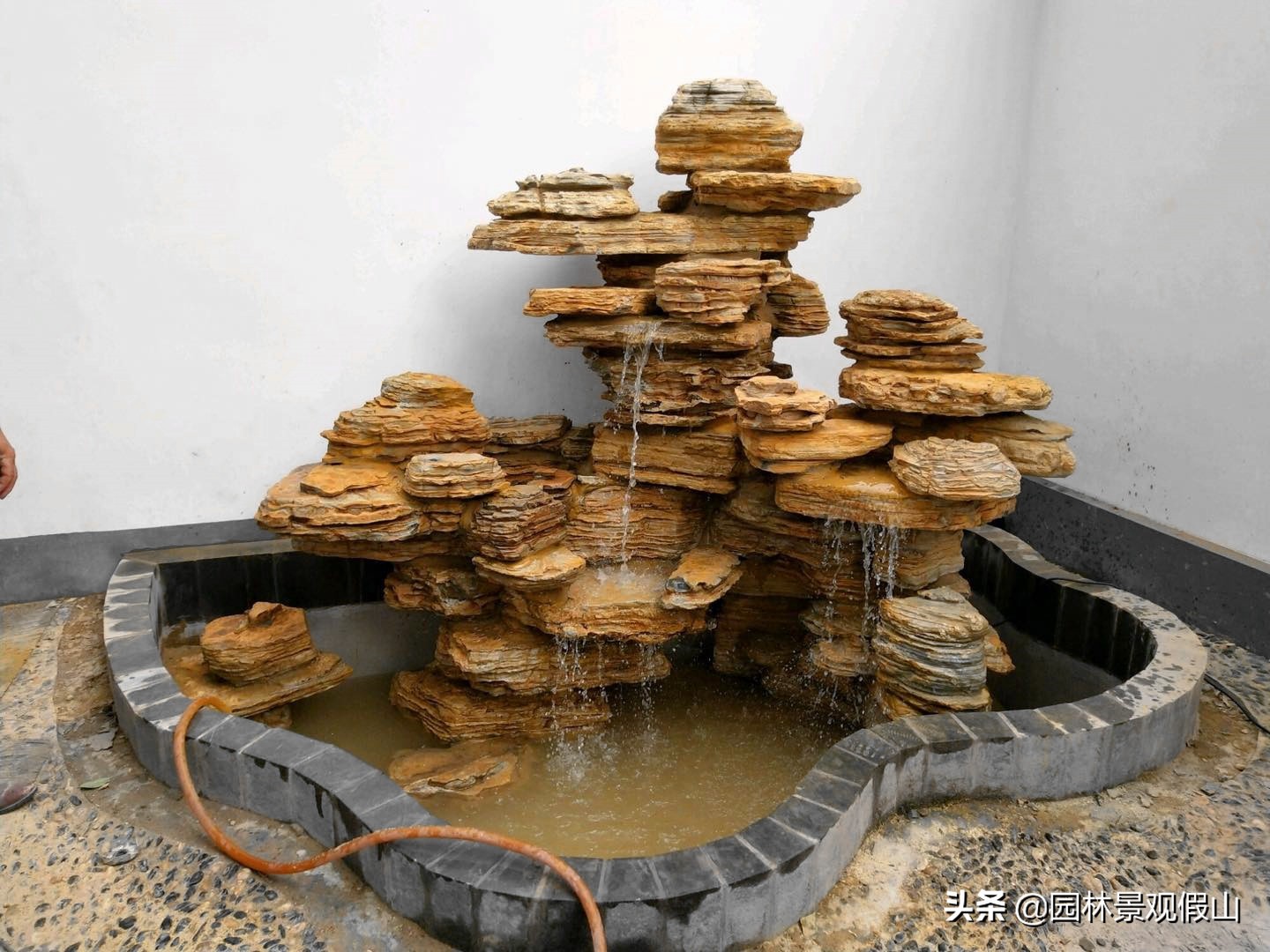 庭院太湖石假山鱼池景观,园林假山怎么建造