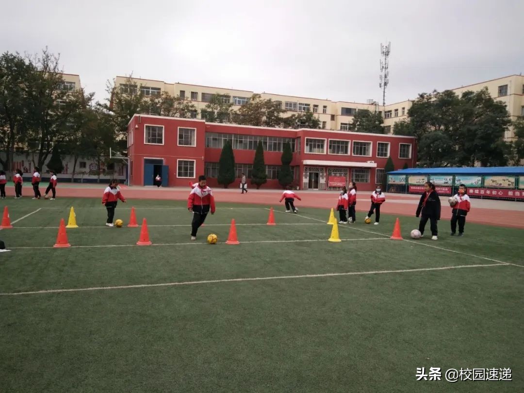 石嘴山市第12小学足球队,石嘴山市第二小学足球比赛