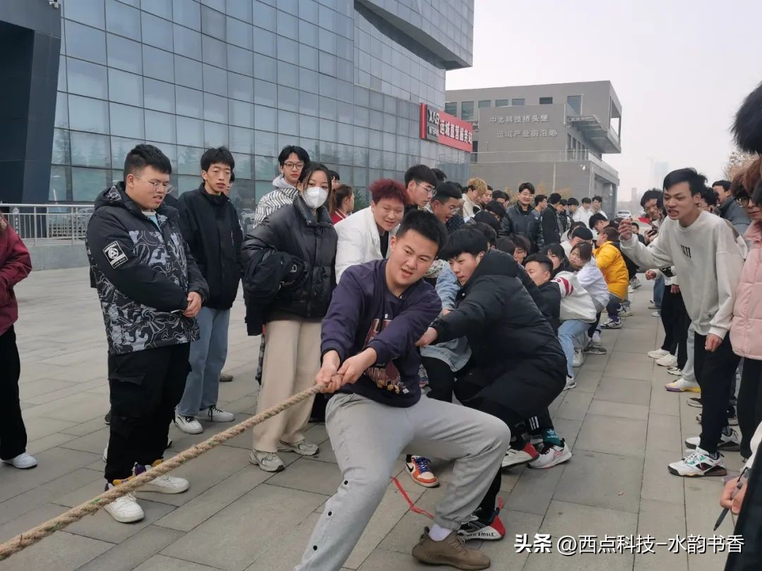 人心齐泰山移团结就是力量,人心齐泰山移团结一心